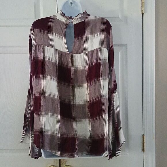 Lane Bryant maroon and white long bell sleeve top blouse Sz 14  EUC - Picture 6 of 8
